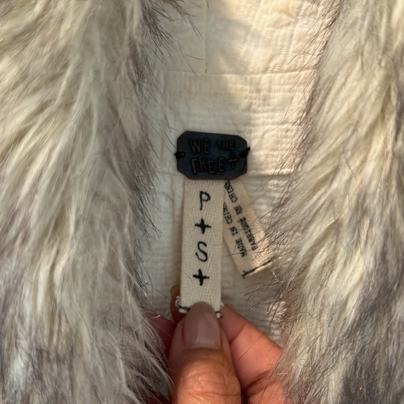 We The Free Cream Vest with Faux Fur Trim - Picture 6 of 9